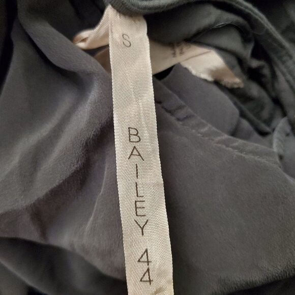 BAILEY 44 𝅺Women's Gathered Cap Sleeve Blouse Top S - Picture 6 of 6